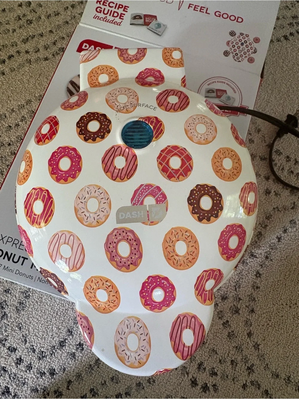 Ash Express Mini Donut Maker in White